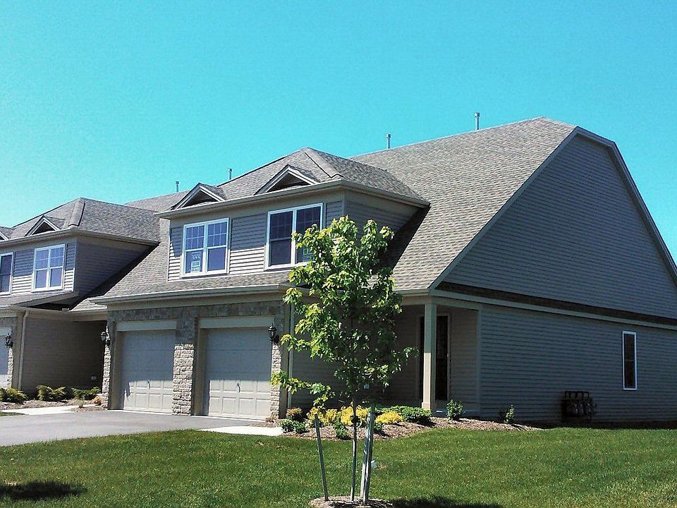1st image of 4 Brockton Dr