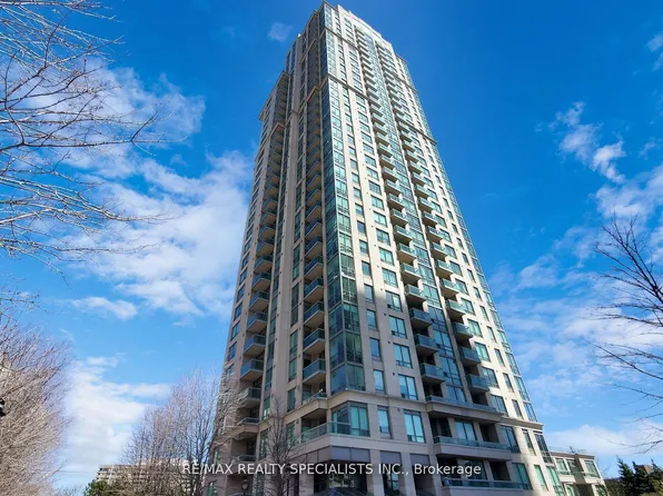 3504 Hurontario St #307, Mississauga, ON L5B 0B9