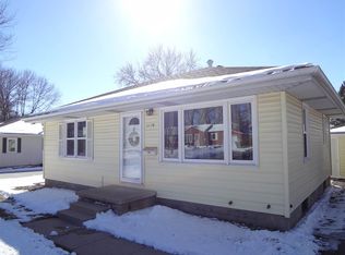 1440 Lyon Ave, Waterloo, IA 50702
