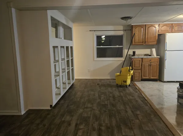 1501 W 4th St #4, Sterling, IL 61081