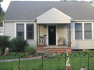 2726 3rd Ave, Groves, TX 77619