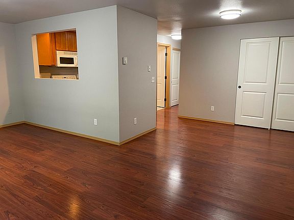 3rd image of 2400 20th Ave NW #8C