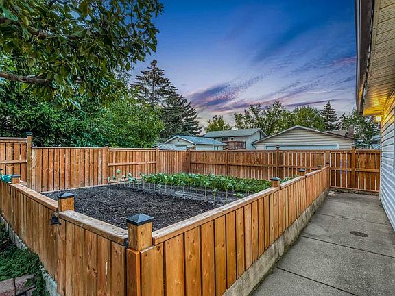 4th image of 5004 S Rundleview Rd NE