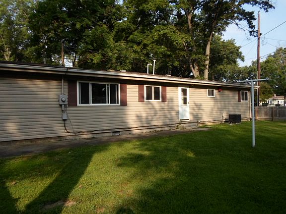 5th image of 1836 Darbyshire Dr