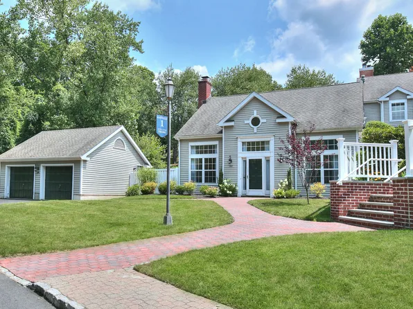 102 Mayfield Drive #102, Trumbull, CT 06611
