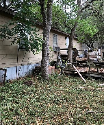 5th image of 135 Deer Oak St