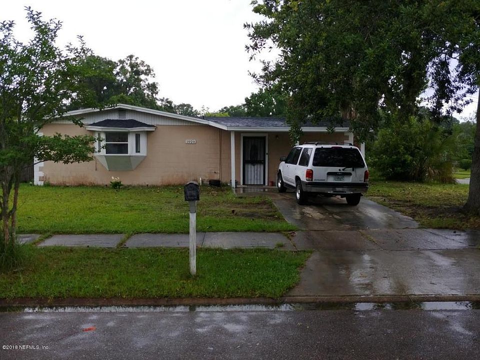 2nd image of 1920 W 30th St