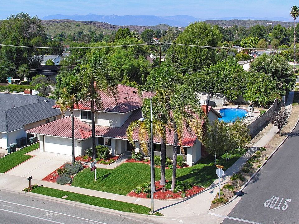 1st image of 103 W Avenida De Las Flores