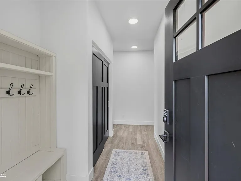 N Kim Dr — Photo 2