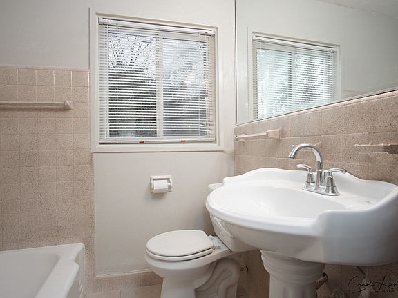 2nd image of 409 Dudley Dr APT A