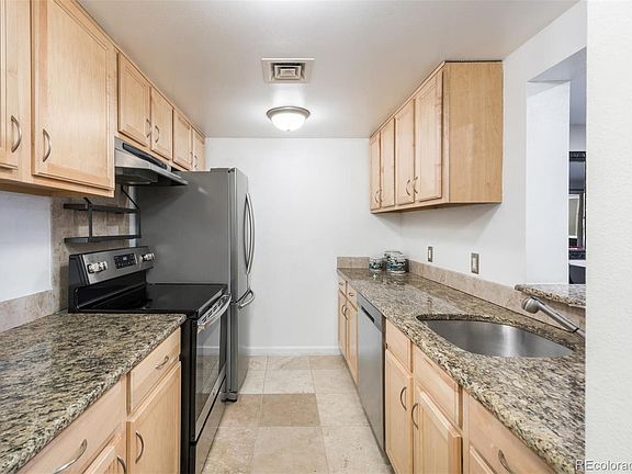 4th image of 800 N Pearl St APT 501
