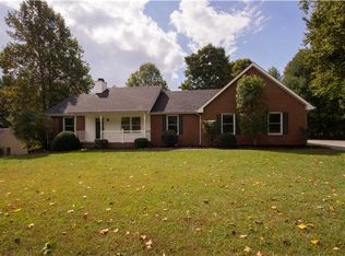 1010 Keyway Dr, Pleasant View, TN 37146