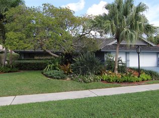 7171 Valencia Dr, Boca Raton, FL 33433