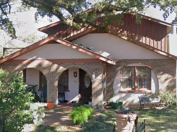 608 Magnolia Ave, Ocean Springs, MS 39564