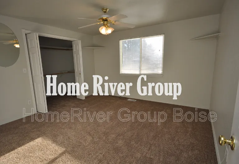 1899 E Chimere Dr — Photo 11