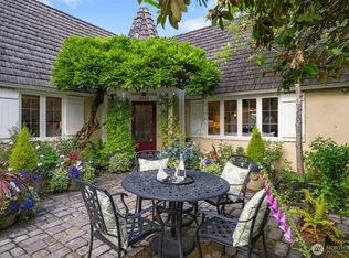 3824 48th Avenue NE, Seattle, WA 98105