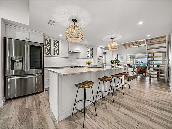 3rd image of 5000 Gasparilla Rd #12B