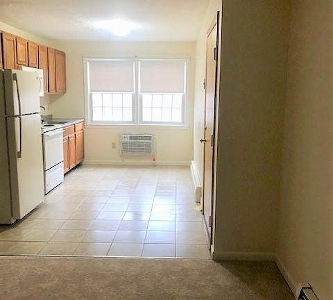 5th image of 10 Danbury Dr APT 11
