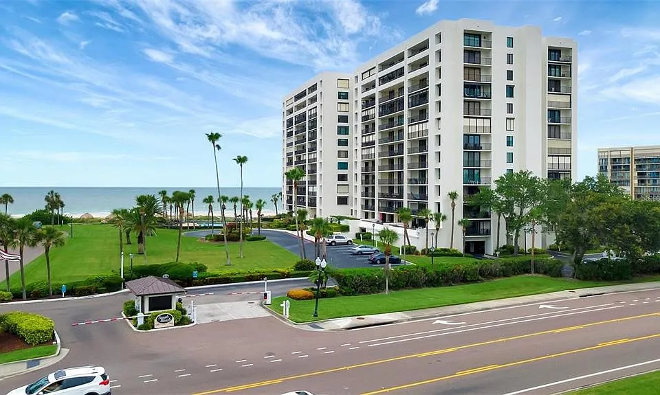 1460 Gulf Blvd #308