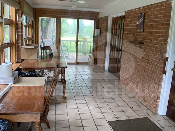 4th image of 4876 Church Ln