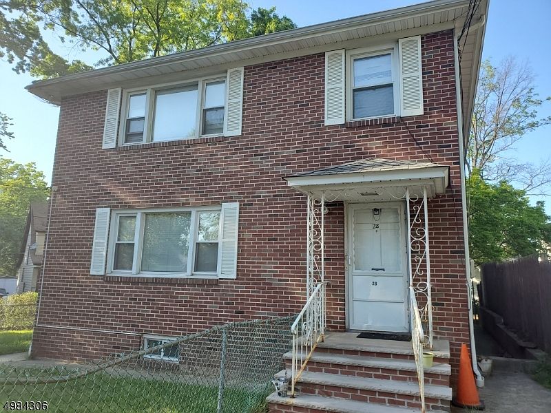 1st image of 28-32 Bachman Pl #2