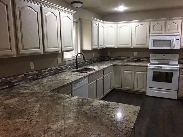 2nd image of 3520 SW 29th St