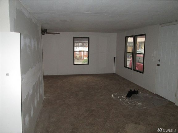 5th image of 5900 64th St NE Unit 82
