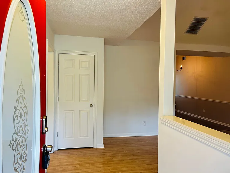 145 Riverside Dr — Photo 3