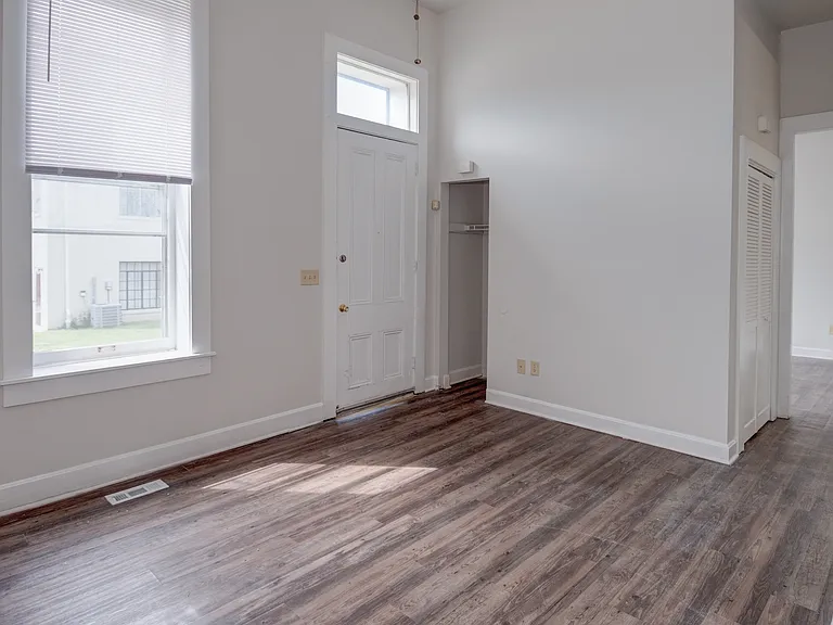 922 S 6th St #3 — Photo 10
