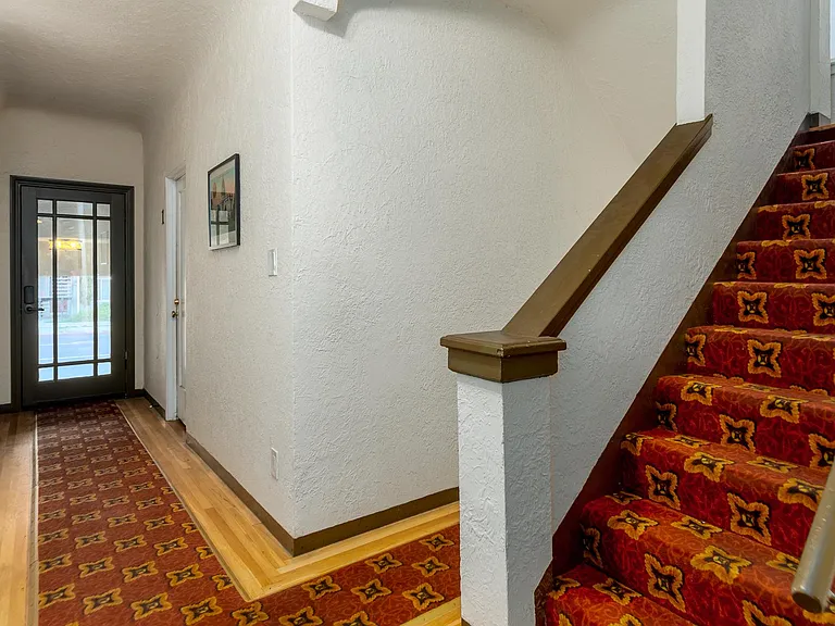 2124 P St #4 — Photo 4