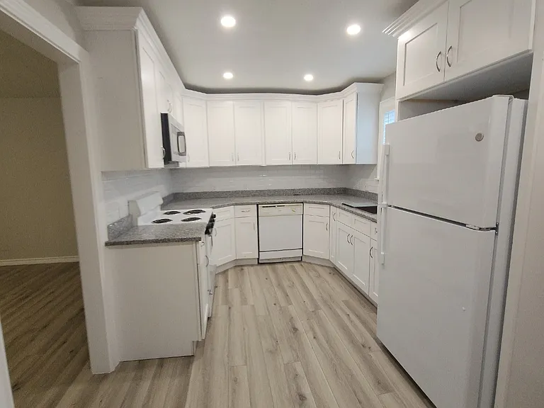8004 Lifford St #B — Photo 7