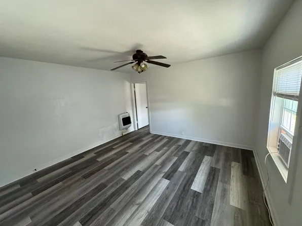 506 N 5th St #4, Sayre, OK 73662