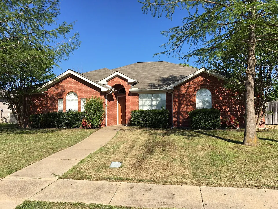 7309 Caruth Dr