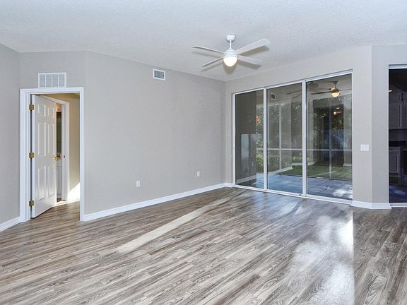 4th image of 7155 Prosperity Cir