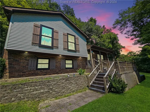 754 Pigeon Roost Rd, Chapmanville, WV 25508