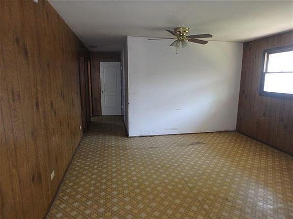 4th image of 14121 S Marquette Ave