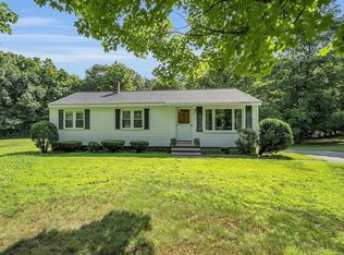 43 Brookline St, Pepperell, MA 01463