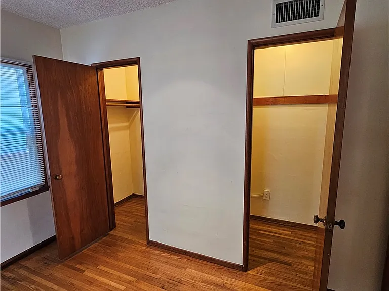 12627 Manor Dr — Photo 23