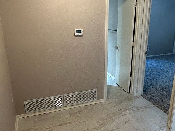 4th image of 604 Overlook Ct