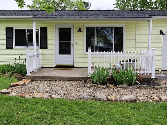 2nd image of 2042 Byron Dr