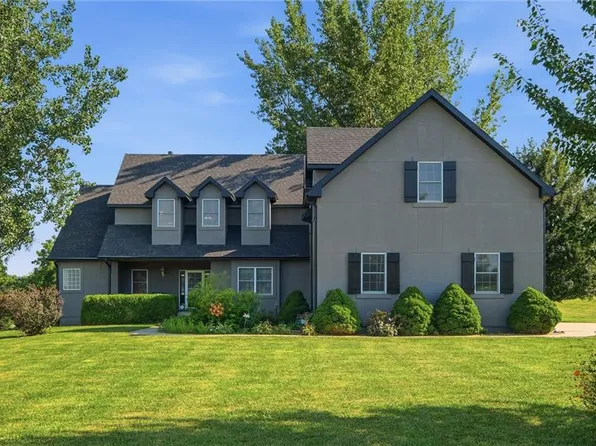 17891 Highview Rd, Tonganoxie, KS 66086