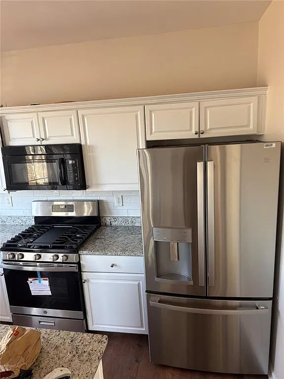 5 bed, 3.5 bath, 2878 sqft, $2,995 — Photo 4