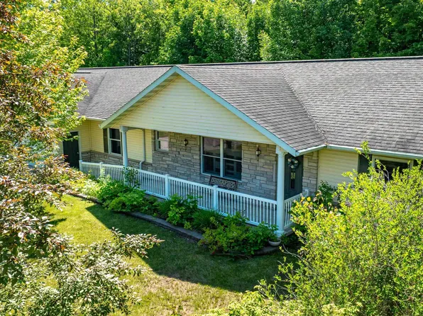 1924 Sherwood Dr, Houghton, MI 49931