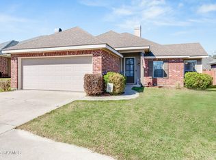 211 Portsmouth Dr, Broussard, LA 70518