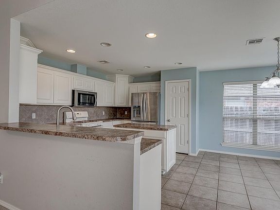 4th image of 5028 W 3rd Ave