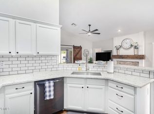 2852 W Gail Dr, Chandler, AZ 85224