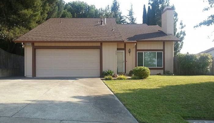 1st image of 221 Valley Oak Ln