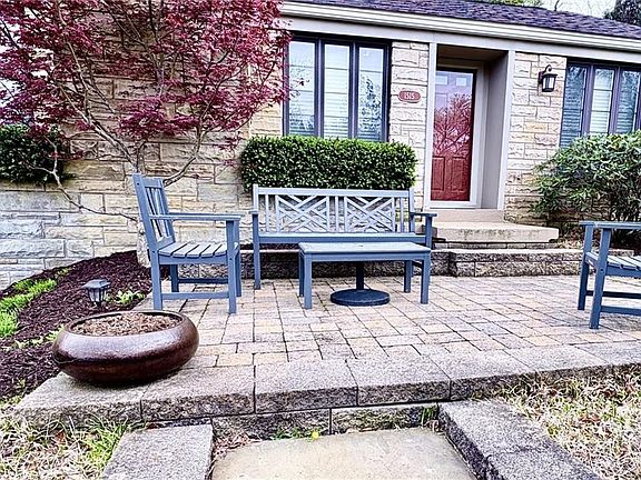 2nd image of 1515 Williamsburg Pl