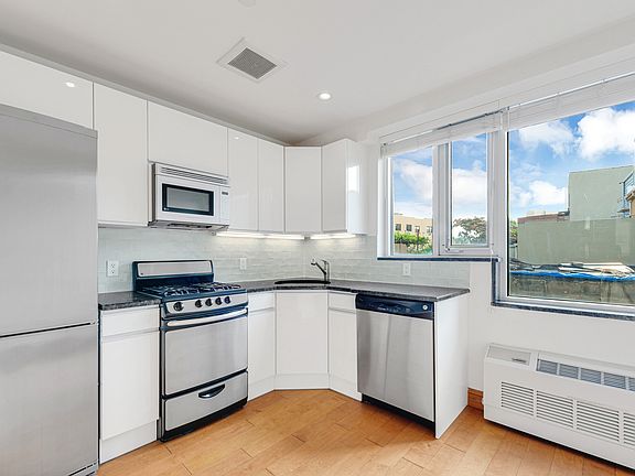 3rd image of 26-20 21st St #201
