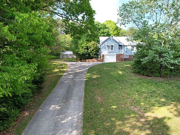 5th image of 4115 Bennett Rd